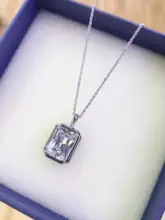 ジルコンペンダントネックレス【軽やか・デザイン性・鎖骨の美しさを引き立てる】