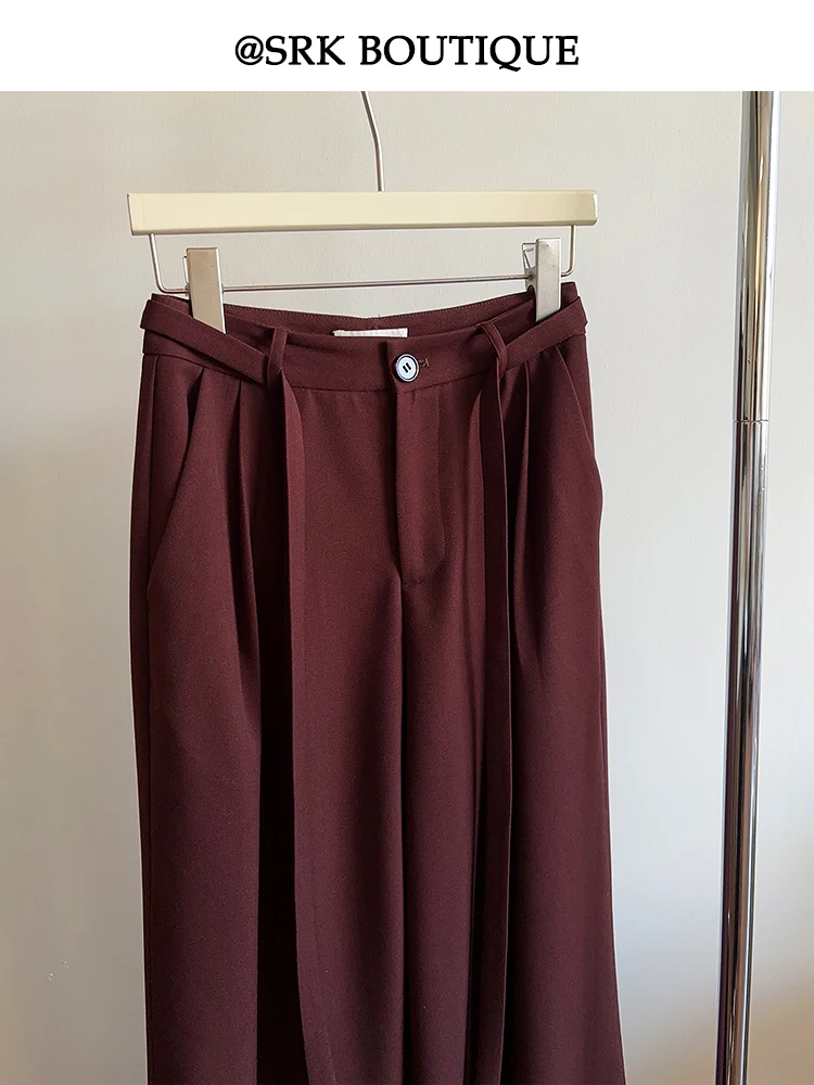デニム コーデの基本ルールとヴィンテージ風アンカラレッドパンツの適用性