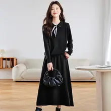 秋冬用ニットドレス【スカーフデザイン・小さな襟付き・セーターとスカートの2点コーディネート】（セットアップ対応）