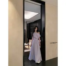 春の気配を感じる軽やかで透湿性のある女性用マキシスカート【スタイリッシュで体型カバー】
