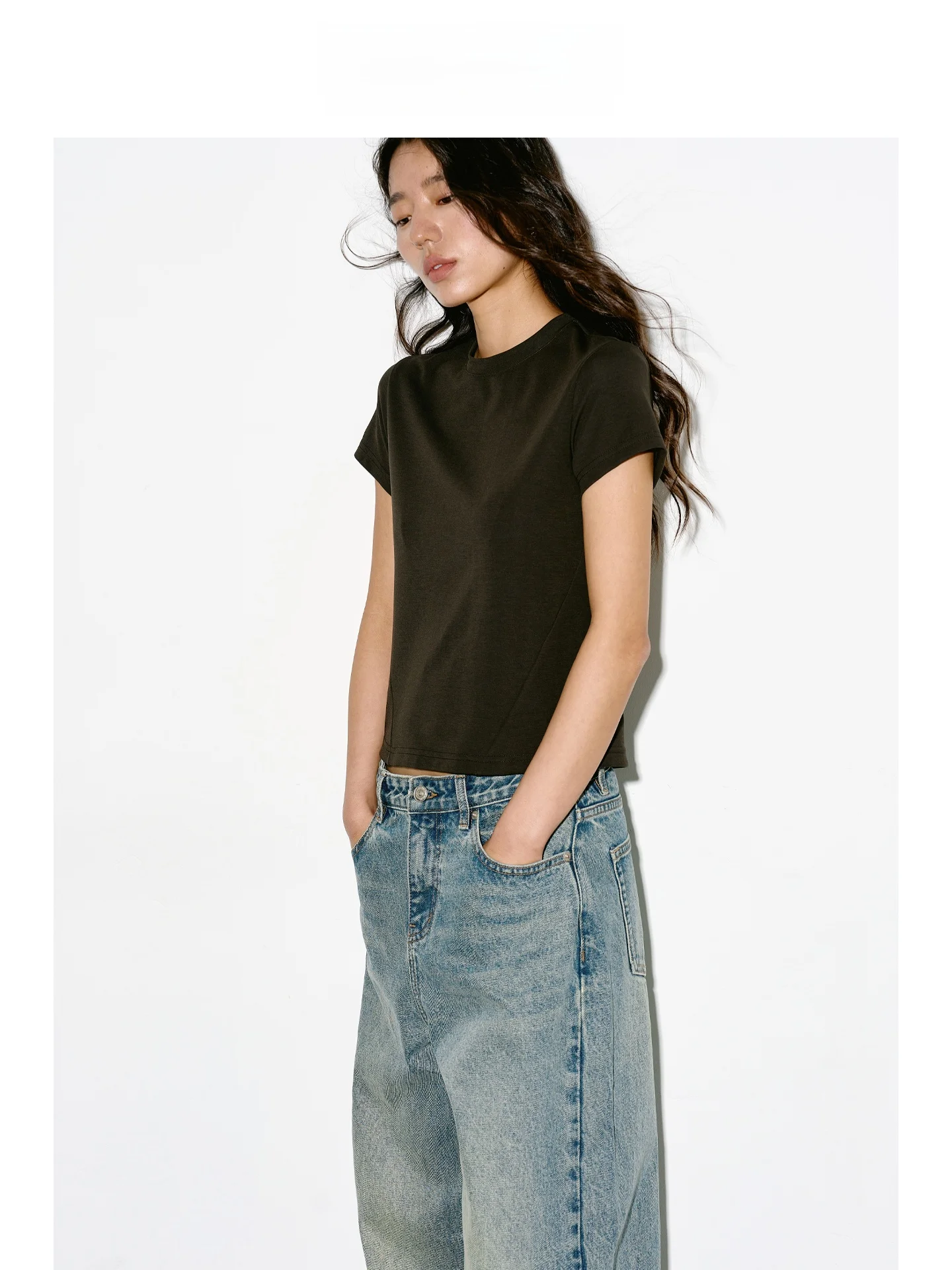 40代のカジュアルファッションで失敗しない、プチプラTシャツの選び方は？