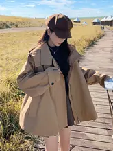 カキ色の感ある小柄向けトレンチコート【フード付き・カジュアルファッション】