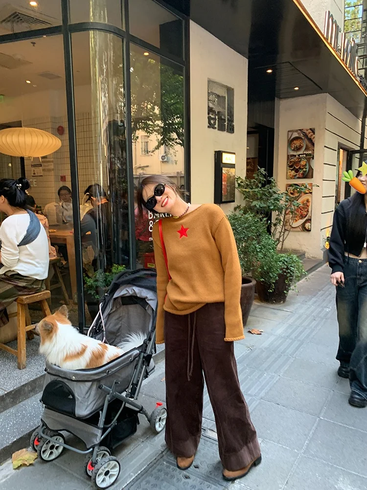 水色の服似合うズボンは本当に着られる？コーヒー色のコーデュロイワイドパンツが解決するリアルな悩み