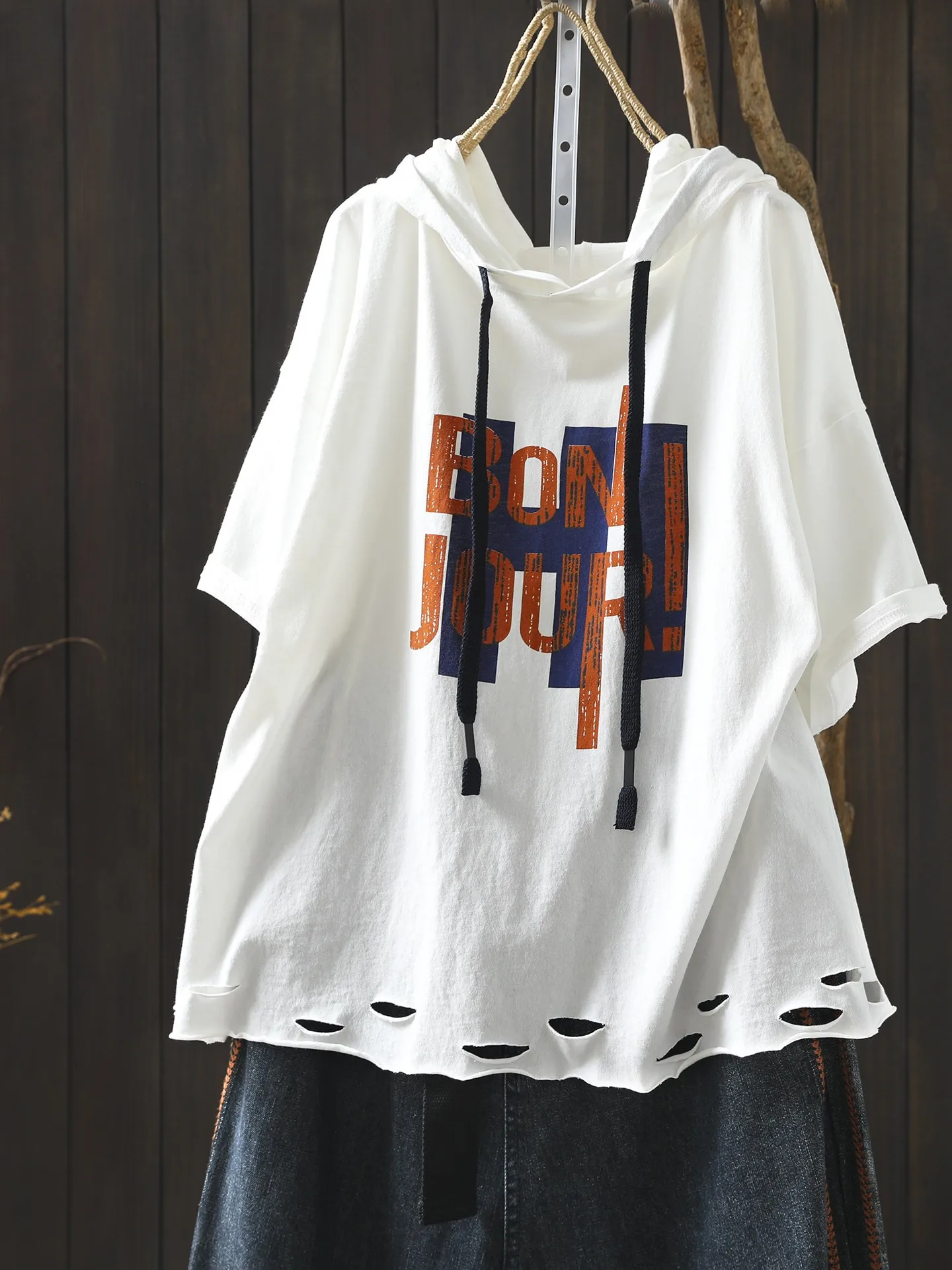 ダサいTシャツはどう見分ける？独特なデザインのカジュアルTシャツが答えをくれる