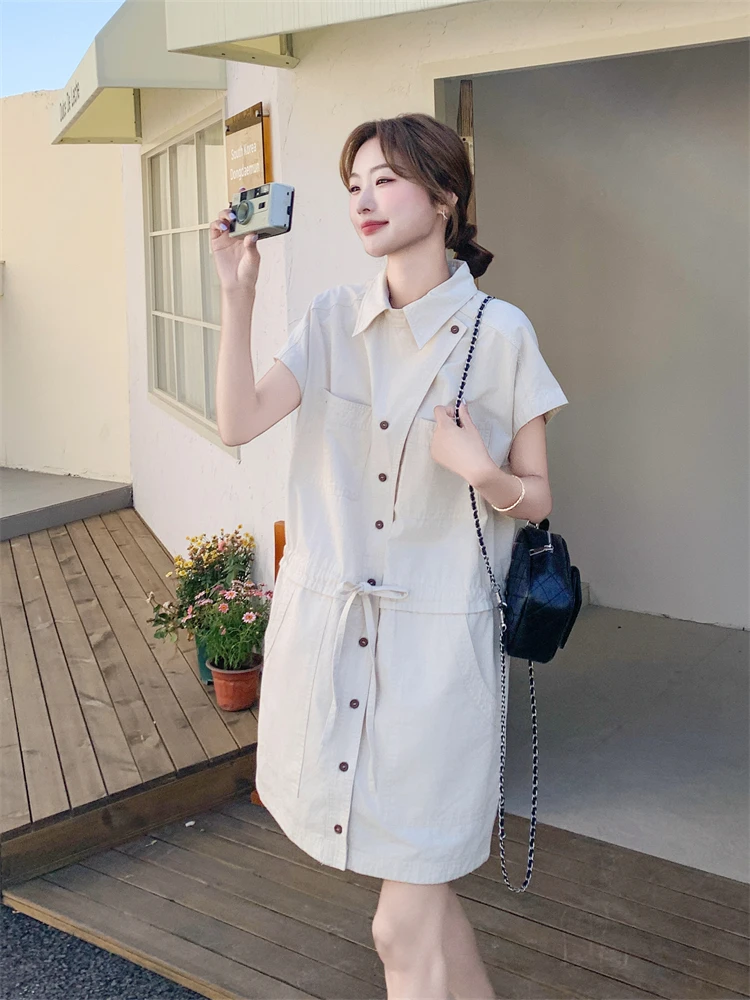 ドレスTシャツは本当に必要？夏の日常に合う上品なスタイルとは？