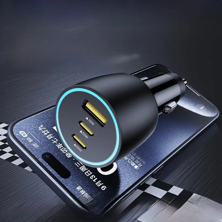 車載急速充電器【USBポート三口・シガーソケット用・高出力】