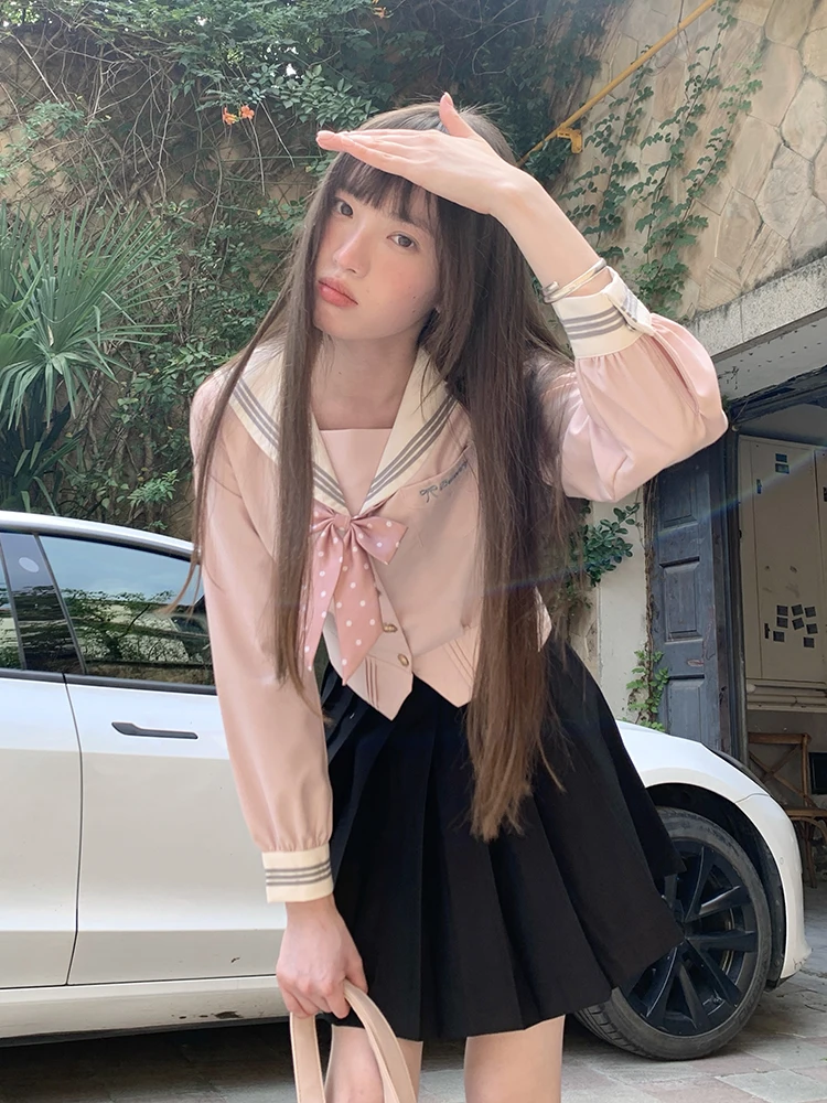中古制服と新品制服の違いは？甘美なピンクセーラー服で答えを知る