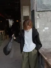 軽量防水フード付きジャケット【カジュアルデザイン・春秋用】