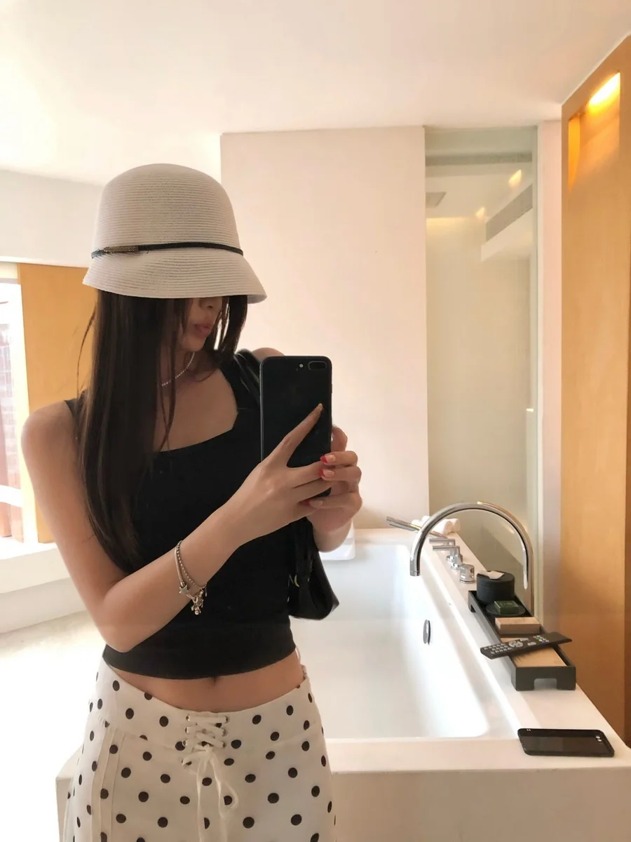 春夏用編み込みバケットハット【UVカット・女性用・小顔効果】の着こなしと性能を徹底解説