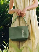 ツイストデザインのカラーブロックショルダーバッグ【高級感あるスタイル・トート＆斜め掛け対応】