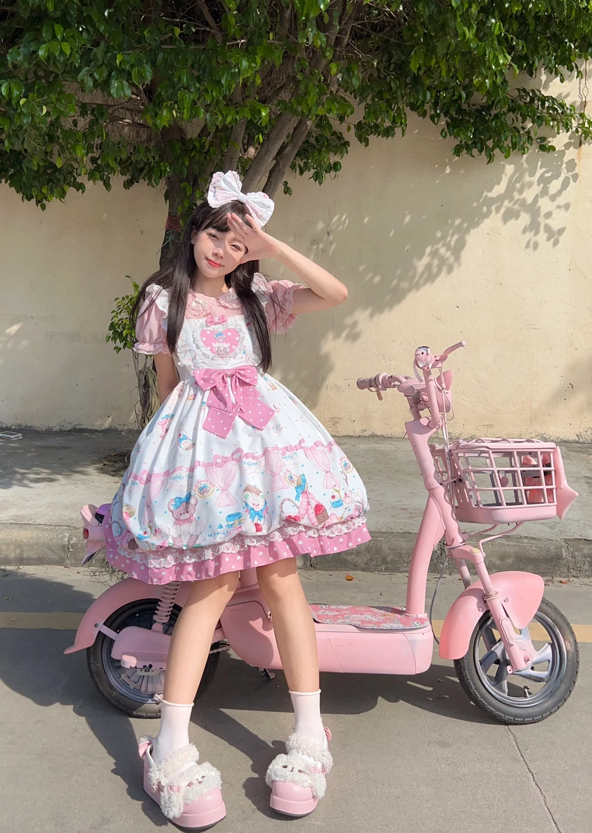 かわいいファッションで悩む30代・40代女性に、今こそ選ぶべきロリータ風のアフタヌーンティーワンピースは？