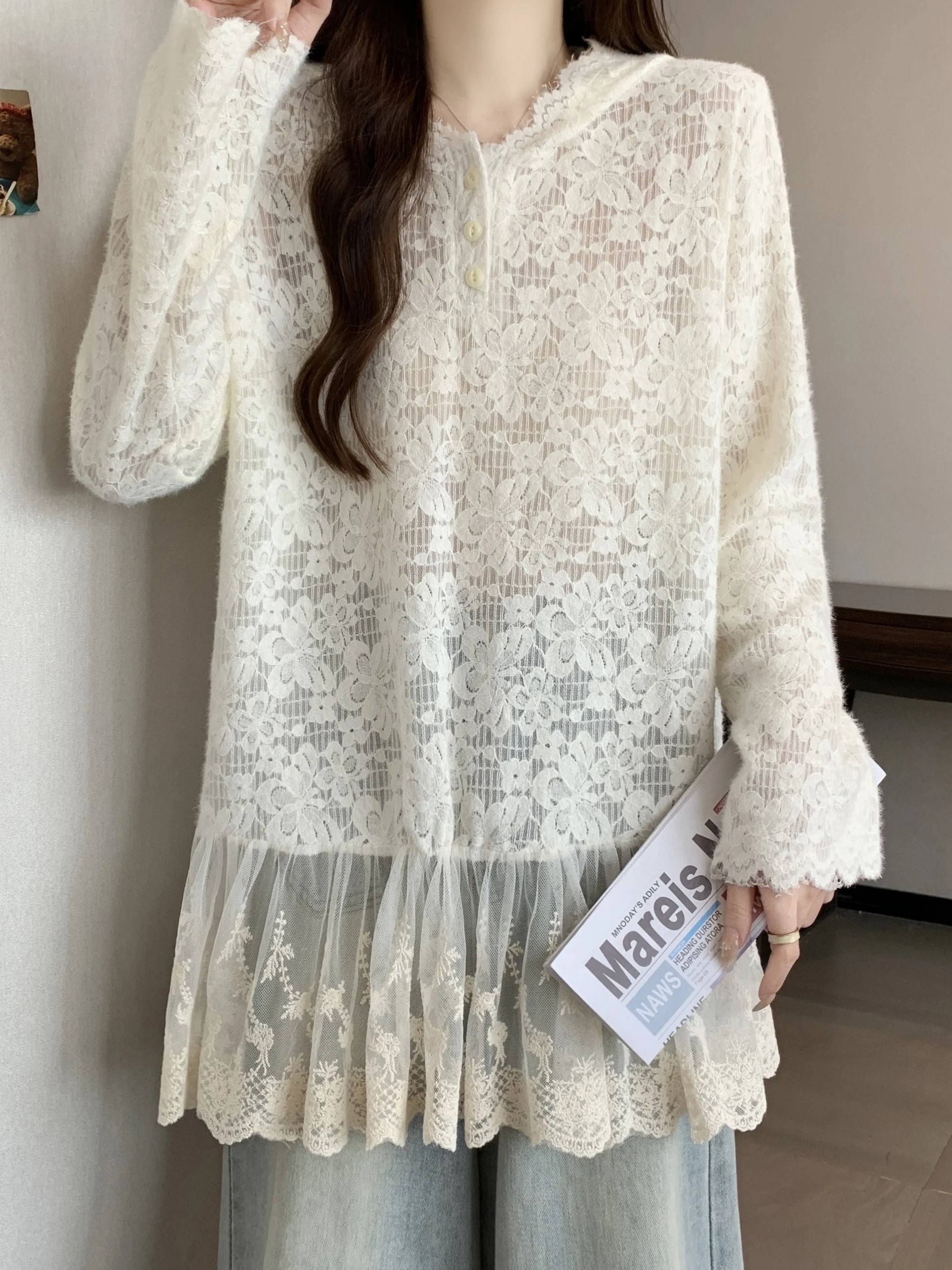 春夏の重ね着に悩む女性、どうやってtシャツを着こなすの？