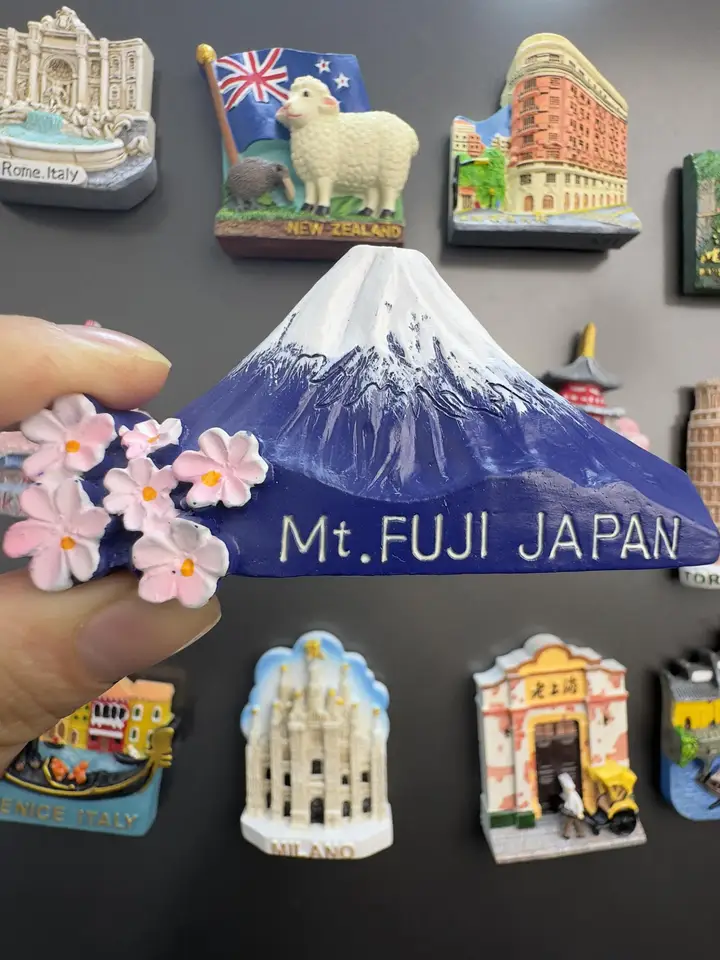 東京 富士山 フィギュア 冷蔵庫用マグネット【樹脂製・観光記念品・デコレーション】