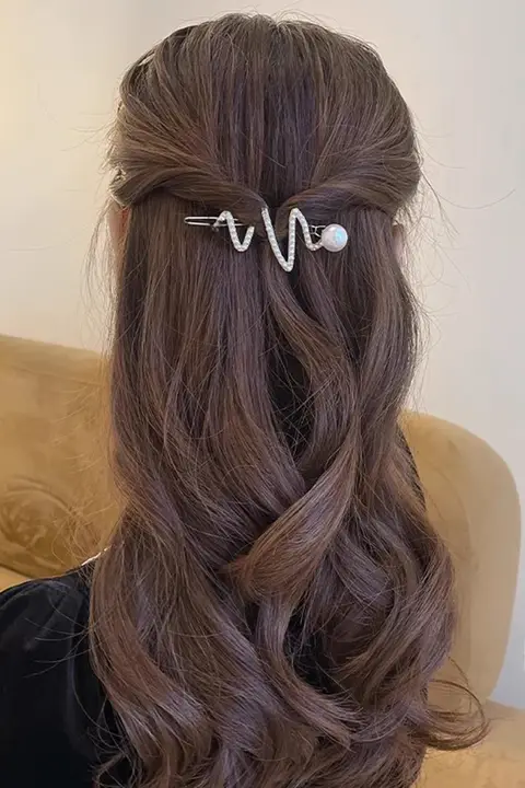 ショートヘア用 ハーフアップクリップ【極上の柔らかさ・高級感あるヘアアクセサリー】