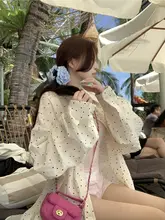 デザイン性に優れた波点柄 長袖シャツとキャミソールの2点コーデ（セットアップ対応）