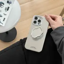 高級感あるシルバー鏡面スタンドケース【iPhone対応・シンプルデザイン・衝撃吸収】