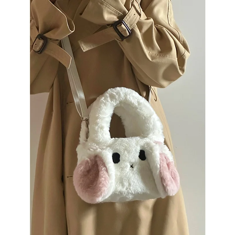   秋冬用もふもふウサギデザインハンドバッグ：かわいいデザインと実用性のバランスを実証