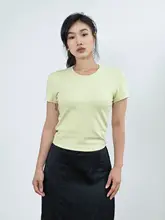 シンプルで快適な半袖ラウンドネックTシャツ【短丈・ストレッチ素材】