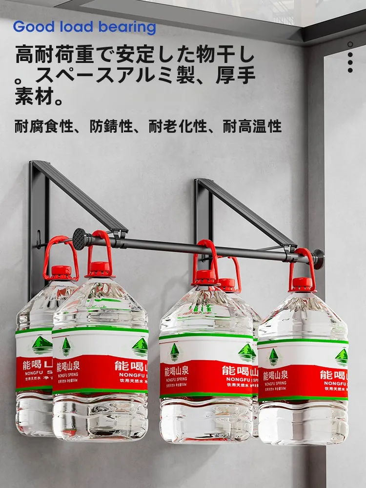 フル活用した節約生活 | 壁掛け三角ハンガーの設置とメンテナンスによる収納効率向上