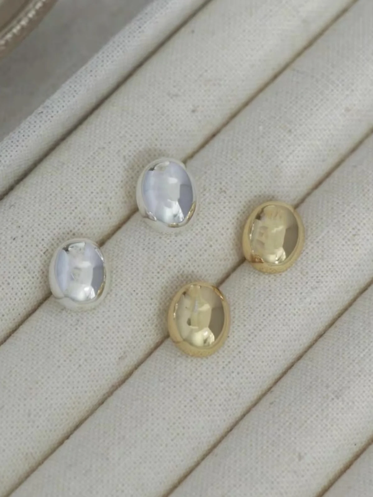 ノンホールピアス シンプル とは？4選でわかる選び方と実際の使い方