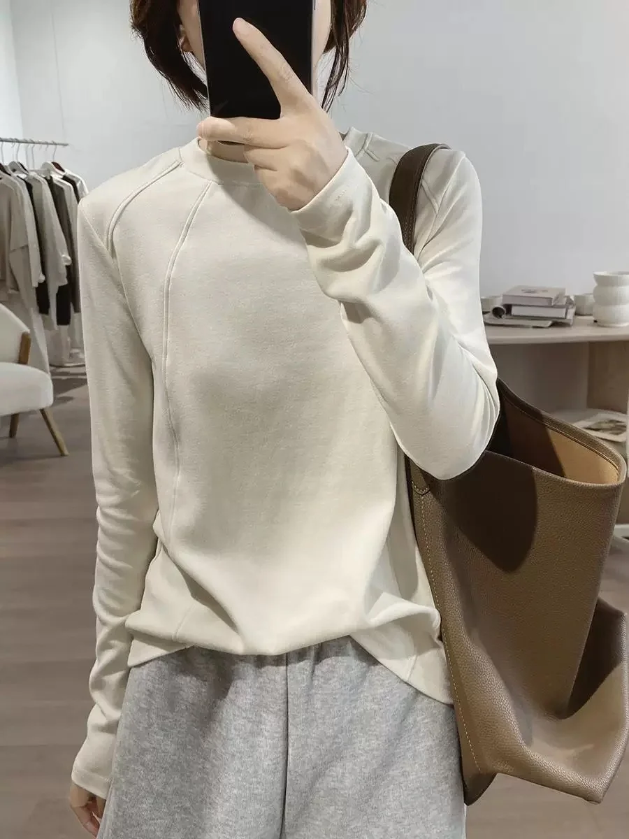 大人可愛い服 50代コーデの秘密はホワイトTシャツ？フレンチスタイル徹底解説