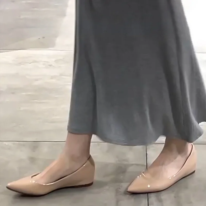 きれいめコーデに欠かせな  いパンプスは、どう選ぶ？
