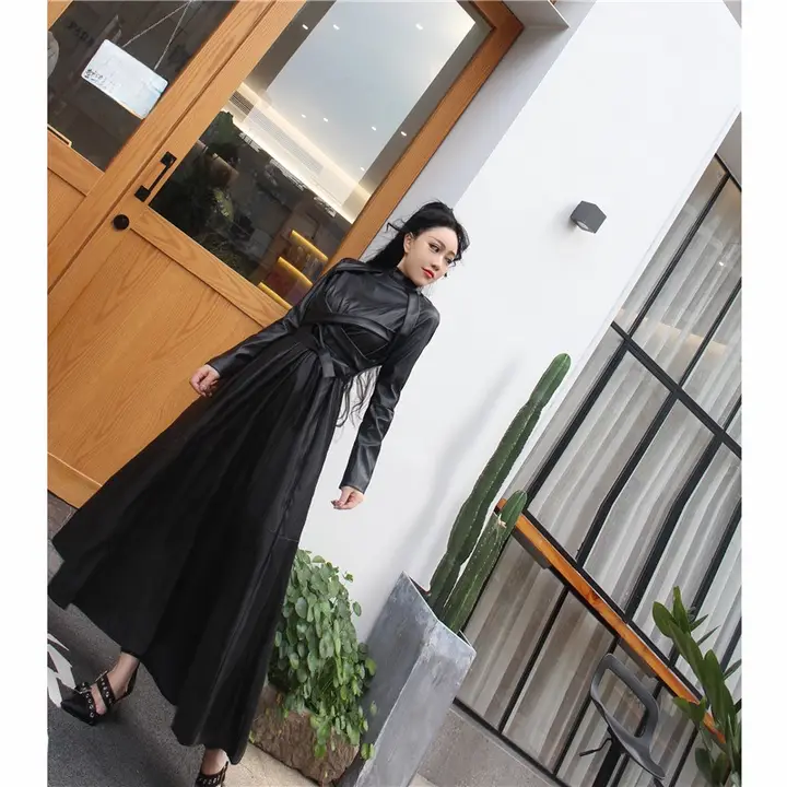 ハイネックデザインのタイトフィットPUレザーワンピース【長袖・ロング丈・バインディングデザイン】