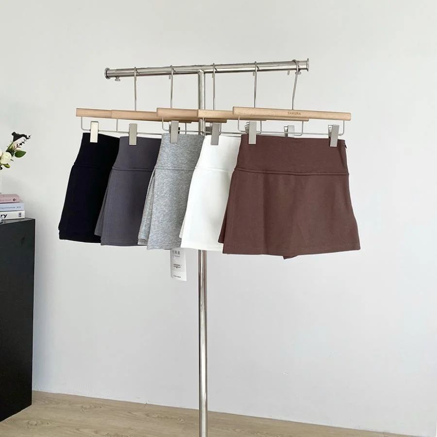 透けてるスカートは本当に危険？それとも、春のスタイルを彩る神秘のアイテムなの？