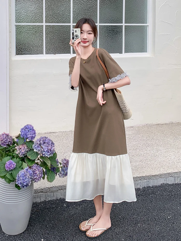 Tシャツワンピースは本当に夏の必須アイテム？その選び方と着こなしのコツを解説