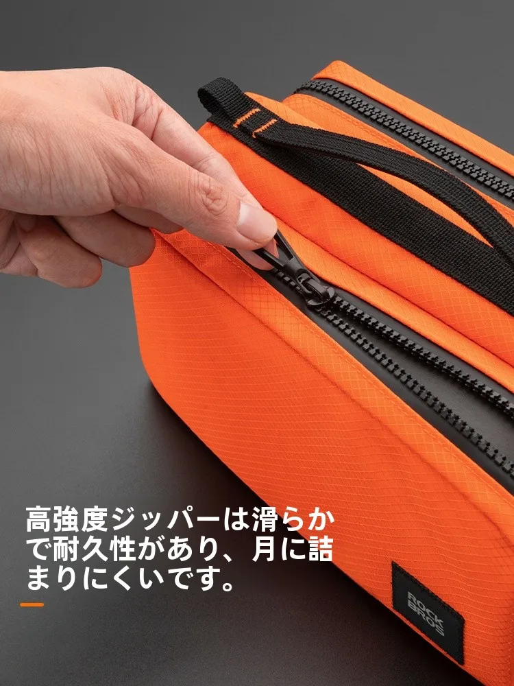 バイク タンク バッグ おしゃれなデザインで実用性とスタイリングを両立