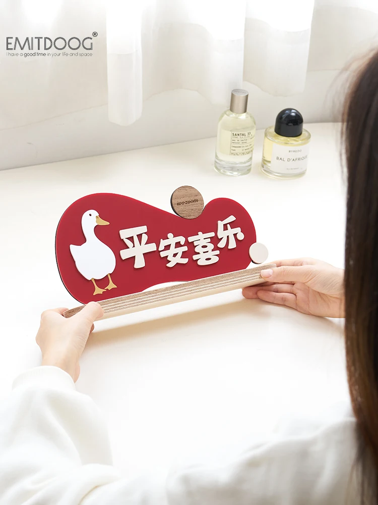 お祝いボードをかっこよく選ぶには？木製のインスタ風看板が今、注目されている理由