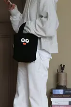 可愛い毛糸の手提げバッグ【大きな目とぷくぷく唇のデザイン・カートンスタイル・持ち運び便利】