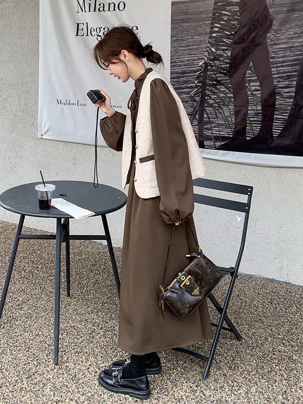 オケージョンドレス ブラウン：春の通勤風に最適なリボン付きドレスの実用性とフィット感解析