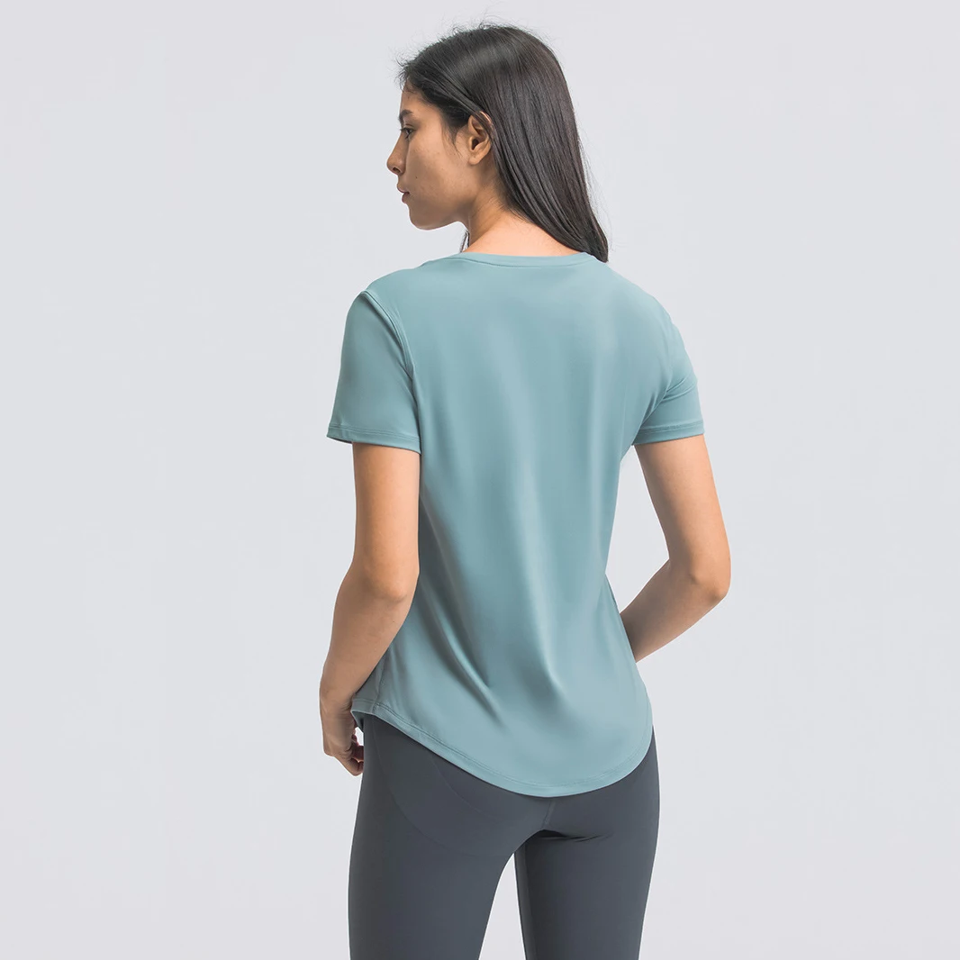 ストリートファッションの本質を解く！Tシャツ選びの徹底ガイド