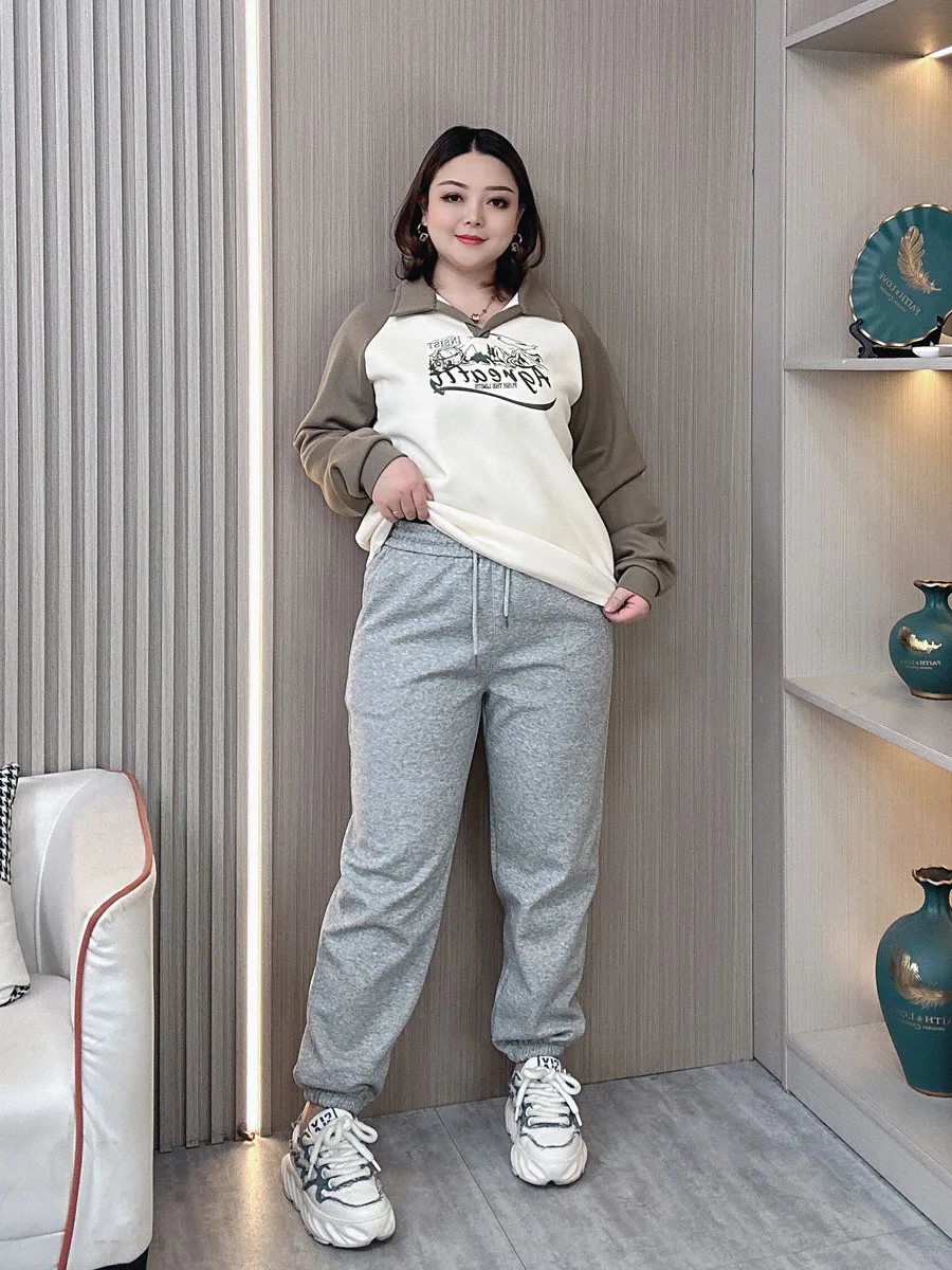 大人可愛いの本質とは？高腰束脚パンツで実感する自然なスタイル