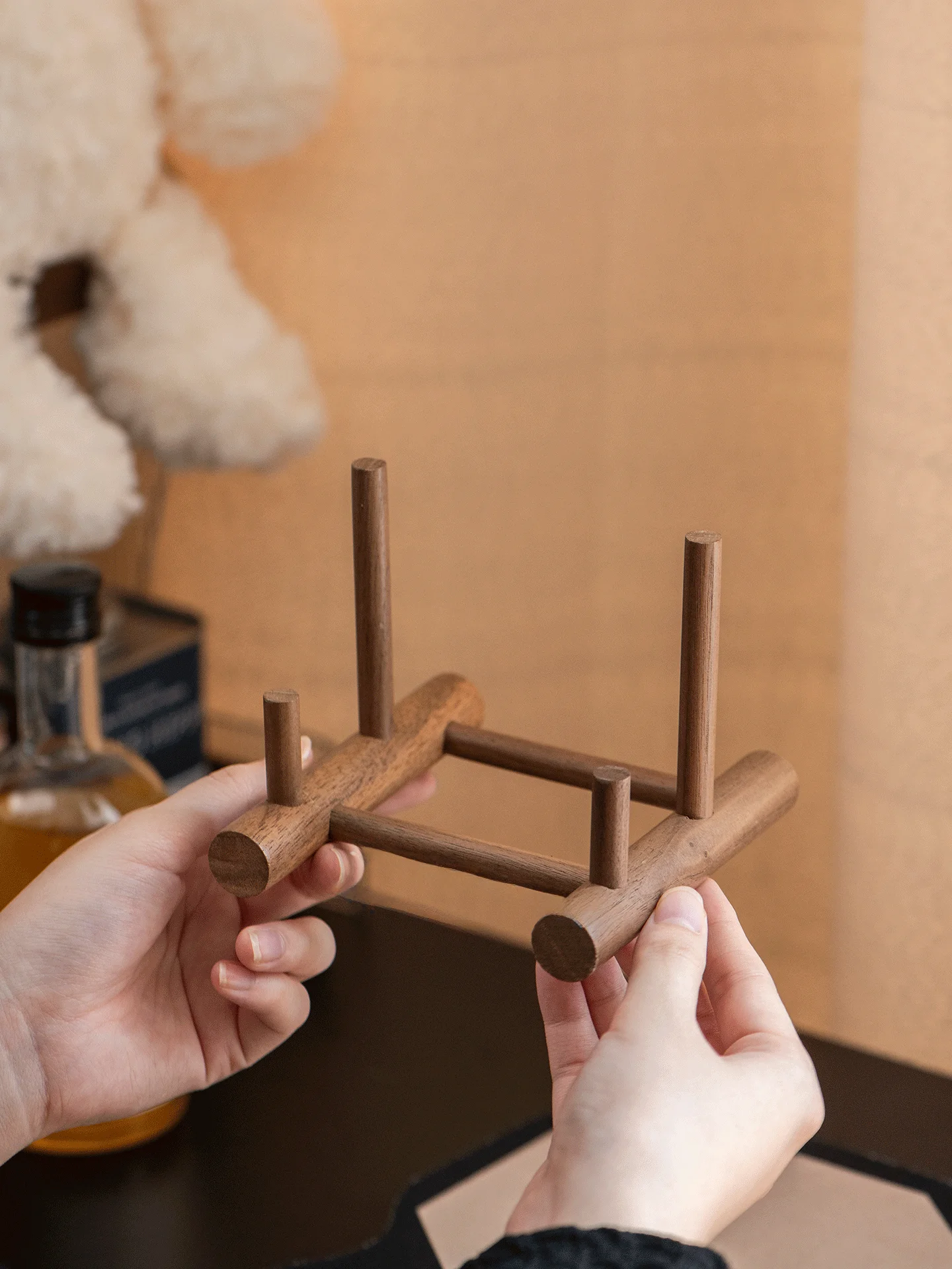 A4スタンドとDIY支柱、どちらが暮らしに合うの？