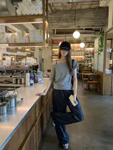 魅力的なオフショルダーのリバーシブルTシャツ【夏用・ゆったり・短袖】