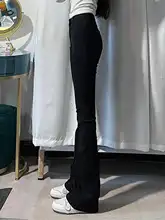 スタイルアップに最適！黒のストレッチデニムフレアパンツ【ハイウエスト・ロングタイプ】