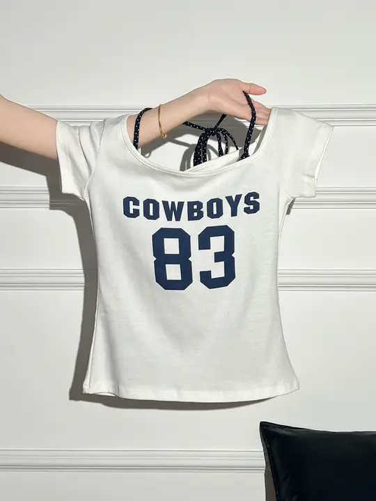 美しいデザインの掛けネック半袖Tシャツ【レディース・文字プリント・肩出し】（セットアップ対応）