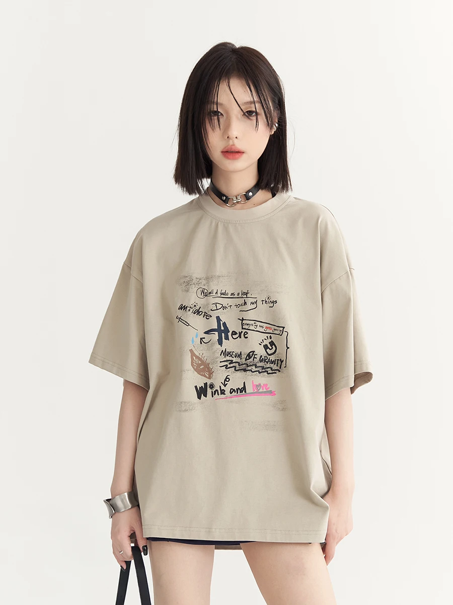 万有引力グラフィティプリントTシャツ：女性向けの街头風純棉半袖の実用性とデザイン解析