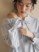 春にぴったり！ストライプデザインのリボン付きシャツ【甘くてゆったり・フリルエッジ】