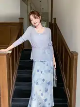 涼しさと快適さを両立！軽量ニットUVカットトップス【優雅な印花・スリムなシルエット】とフレアスカート（セットアップ対応）