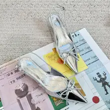 レトロデザインの赤いハイヒール【バタフライリボン・ポインテッドトゥ・バックストラップ・ミニヒール】