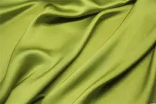 微伸縮性のあるしわになりにくい秋色イエローグリーンの薄手麻サテン生地【礼服漢服用】