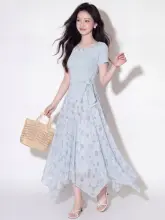 夏のフレンチスタイル！柔らかなデザインの不規則なトップスと花柄スカート（セットアップ対応）