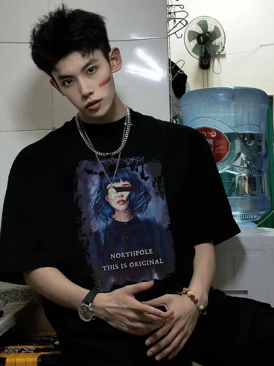 アメリカンビンテージ風 アニメプリント半袖Tシャツ【ユニセックス・コットン・ルーズフィット】