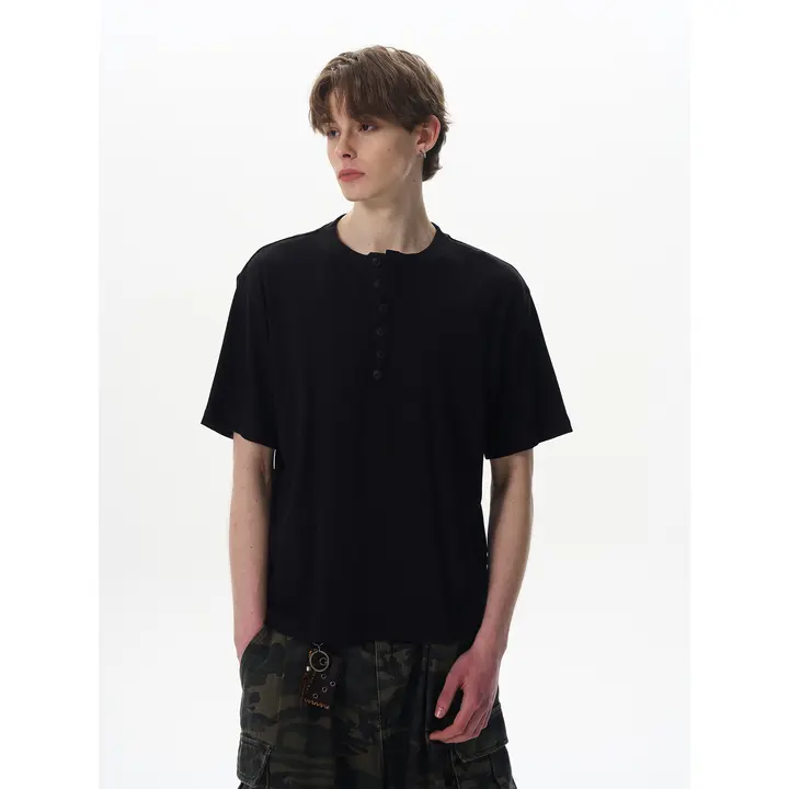 デザイン性抜群のヘンリーネック半袖Tシャツ【ユニセックス・ボタン付き・アメリカンスタイル】