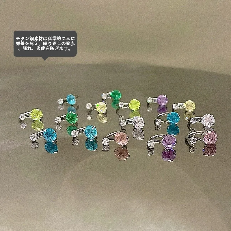 カーブピアスを選ぶときに迷うなら、この1つのデザインが救う