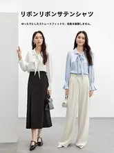 リボン付き長袖ブラウス【花びら袖・サテン生地・薄着効果】