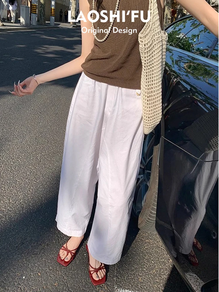 羊皮製のフランス風ヴィンテージ細ベルトフラットサンダル：夏用・シンプル・ビーチシーンに最適なデザインと機能性